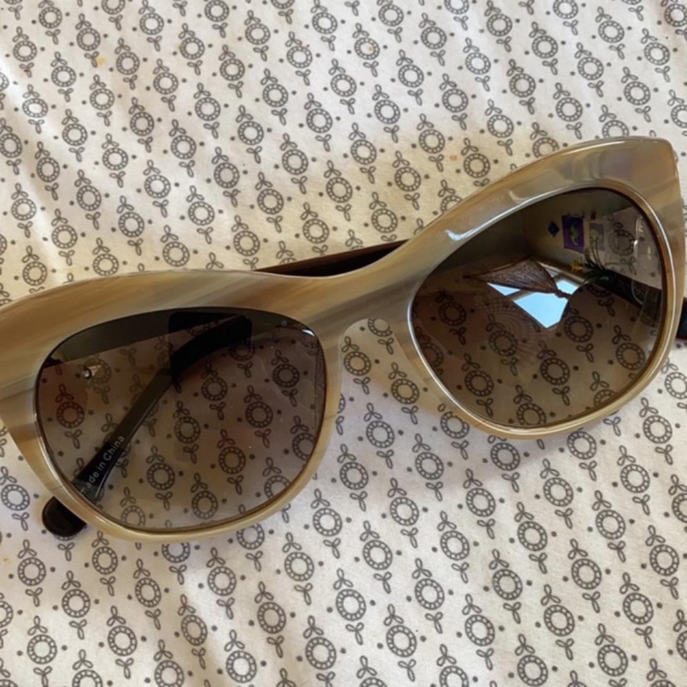 Vintage tortoise marble beige brown cream cat eyesunnies M best fit